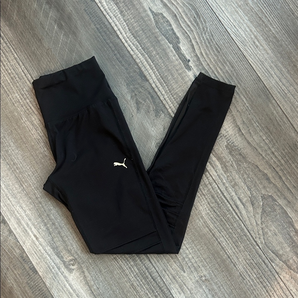 Puma Black Performance Leggings with ribbed knees and mesh calf